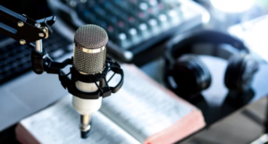how to use podcast marketing for saas